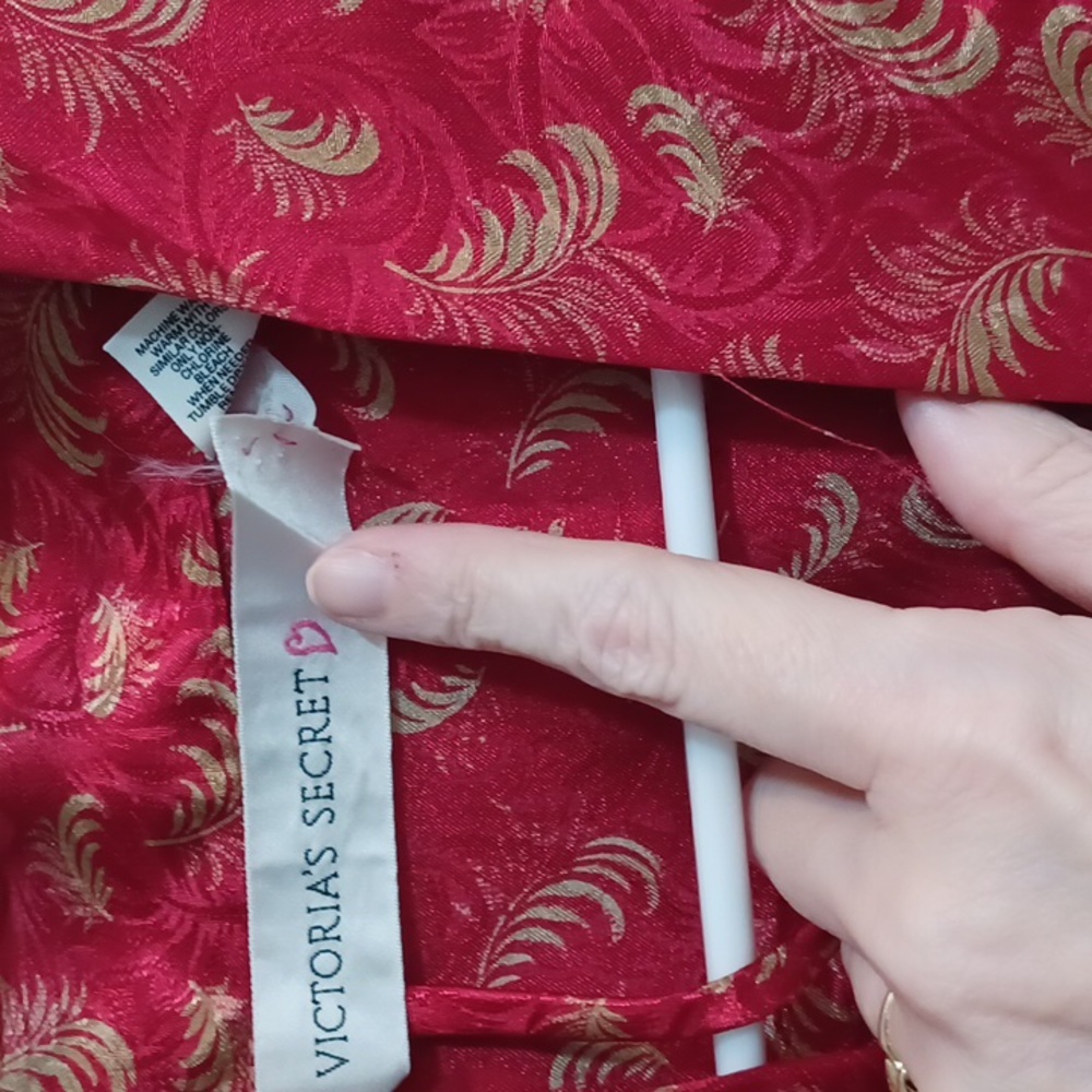 VICTORIA’S SECRET Robe - Picture 8 of 8